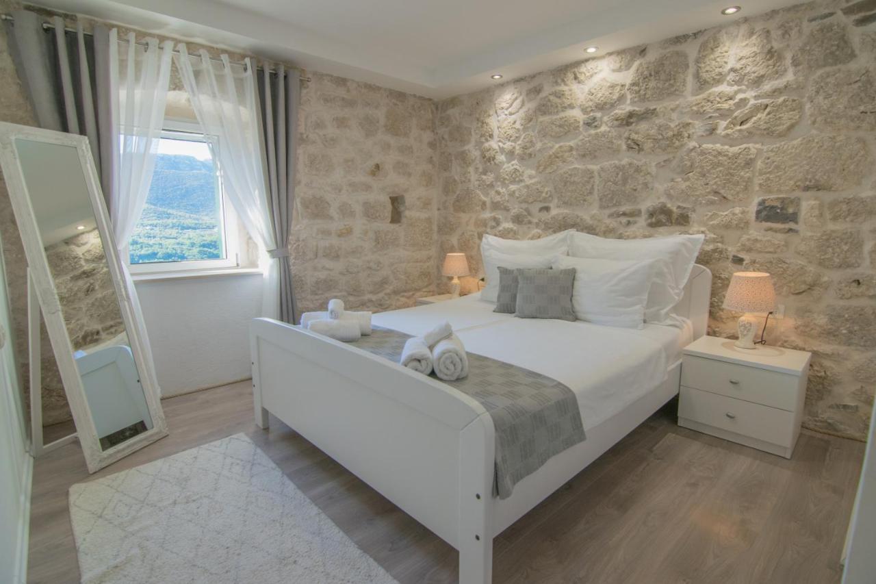 Villa Milena With Heated Pool And Jacuzzi Kostanje Buitenkant foto