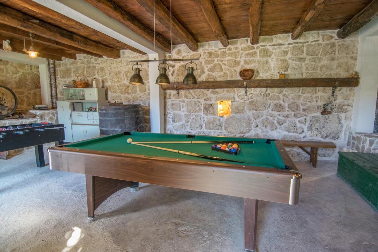 Villa Milena With Heated Pool And Jacuzzi Kostanje Buitenkant foto
