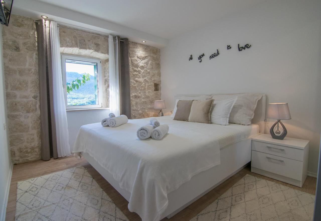 Villa Milena With Heated Pool And Jacuzzi Kostanje Buitenkant foto