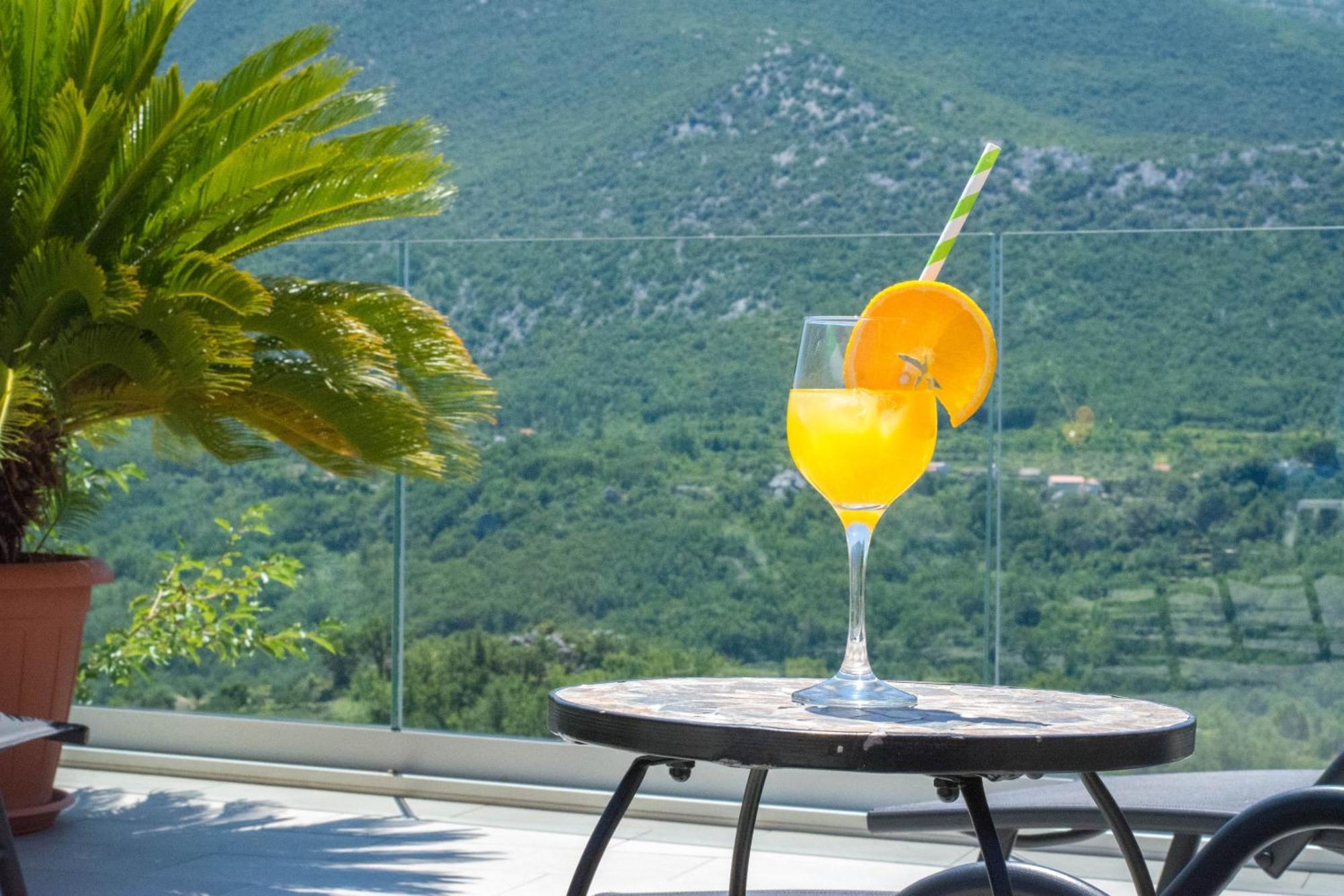 Villa Milena With Heated Pool And Jacuzzi Kostanje Buitenkant foto